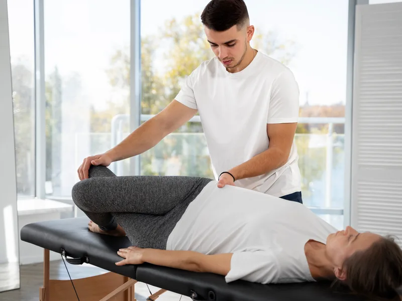 Restore24 Chiropractic treating hip pain in Overland Park